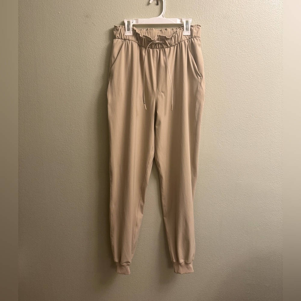 Lululemon Women’s Joggers Size 6 Beige - Picture 6 of 10
